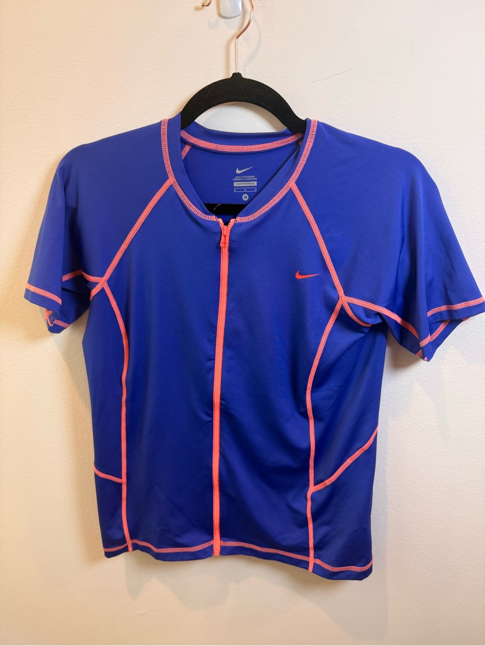 Nike Women’s Full Zip Short Sleeve Athletic Top Blue Coral M